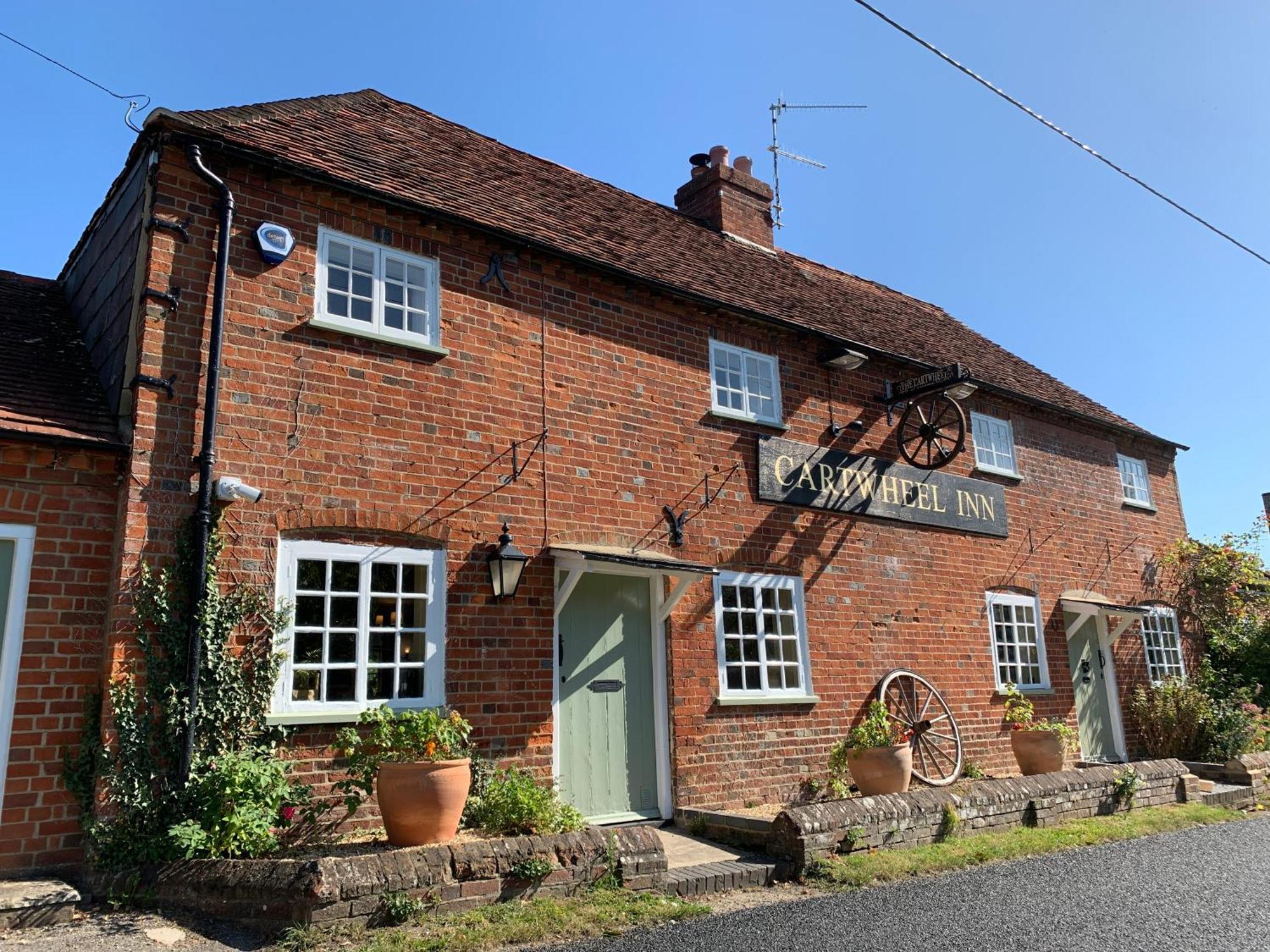 The Cartwheel Inn Whitsbury Εξωτερικό φωτογραφία